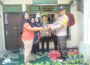 Sinergi Polri dan Masyarakat, KWT Cempaka Bersatu Terima Bantuan Bibit Cabai