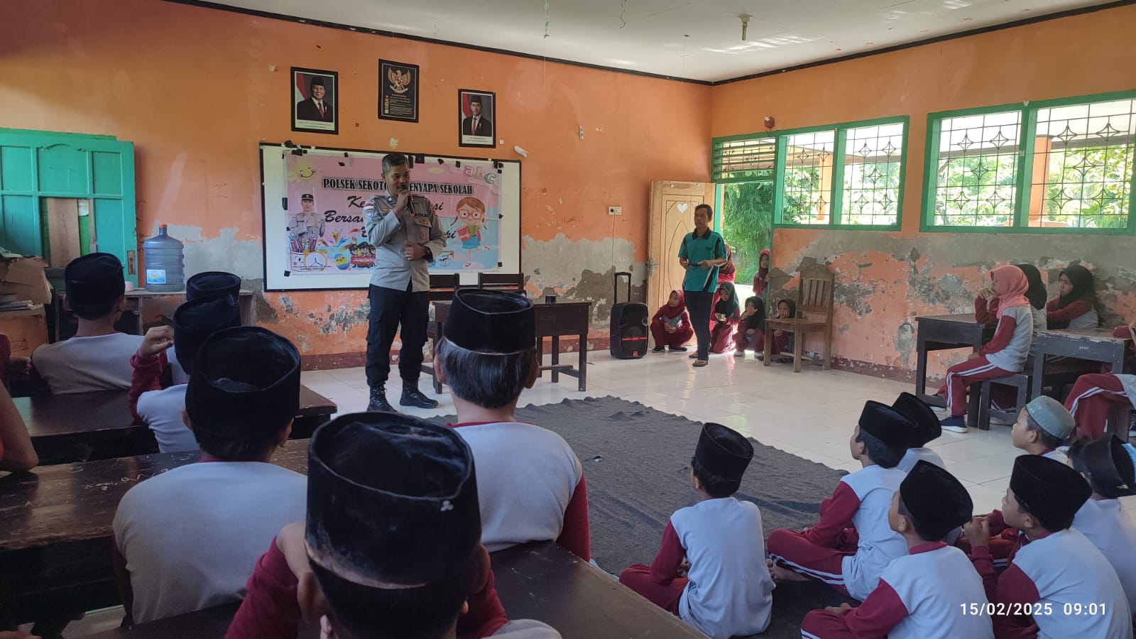 Polsek Sekotong Edukasi Siswa MI Tarbiyatussibyan tentang Bahaya Bullying dan Narkoba