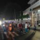 Suasana Khusyuk Tarawih di Kediri, Polisi Siaga Amankan Ibadah
