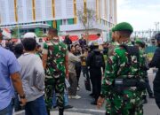 TNI dan Babinsa Kendalikan Massa Demo DPRD NTB