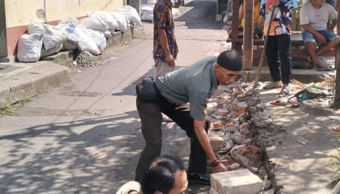 Sinergi Bersama Masyarakat, Gebang Barat Ciptakan Lingkungan Bersih