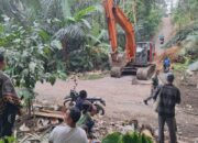 Gotong Royong TNI-Rakyat Tingkatkan Akses Ekonomi Desa