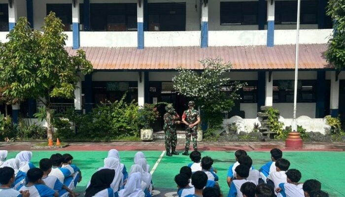 Pembinaan PBB Babinsa Perkuat Disiplin Siswa Sambut Hari Guru